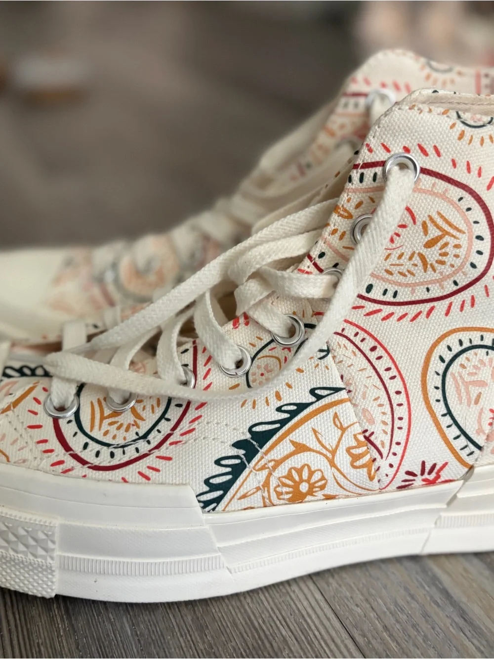 Converse High-Top Sneakers in Cream with Multicolor Paisley - Picture 4 of 4
